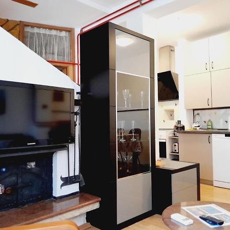 Apartment Mila With Jacuzzi Spa Pula Exterior photo
