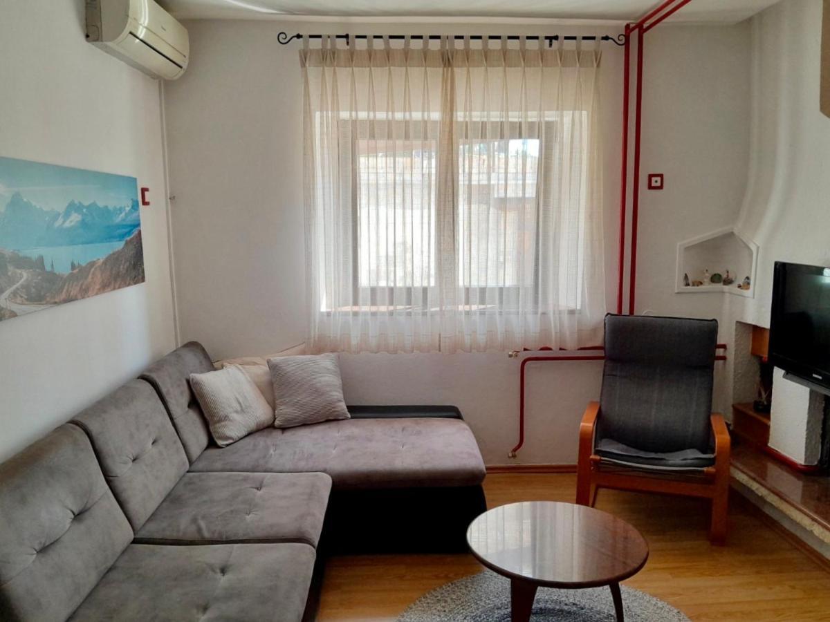 Apartment Mila With Jacuzzi Spa Pula Exterior photo